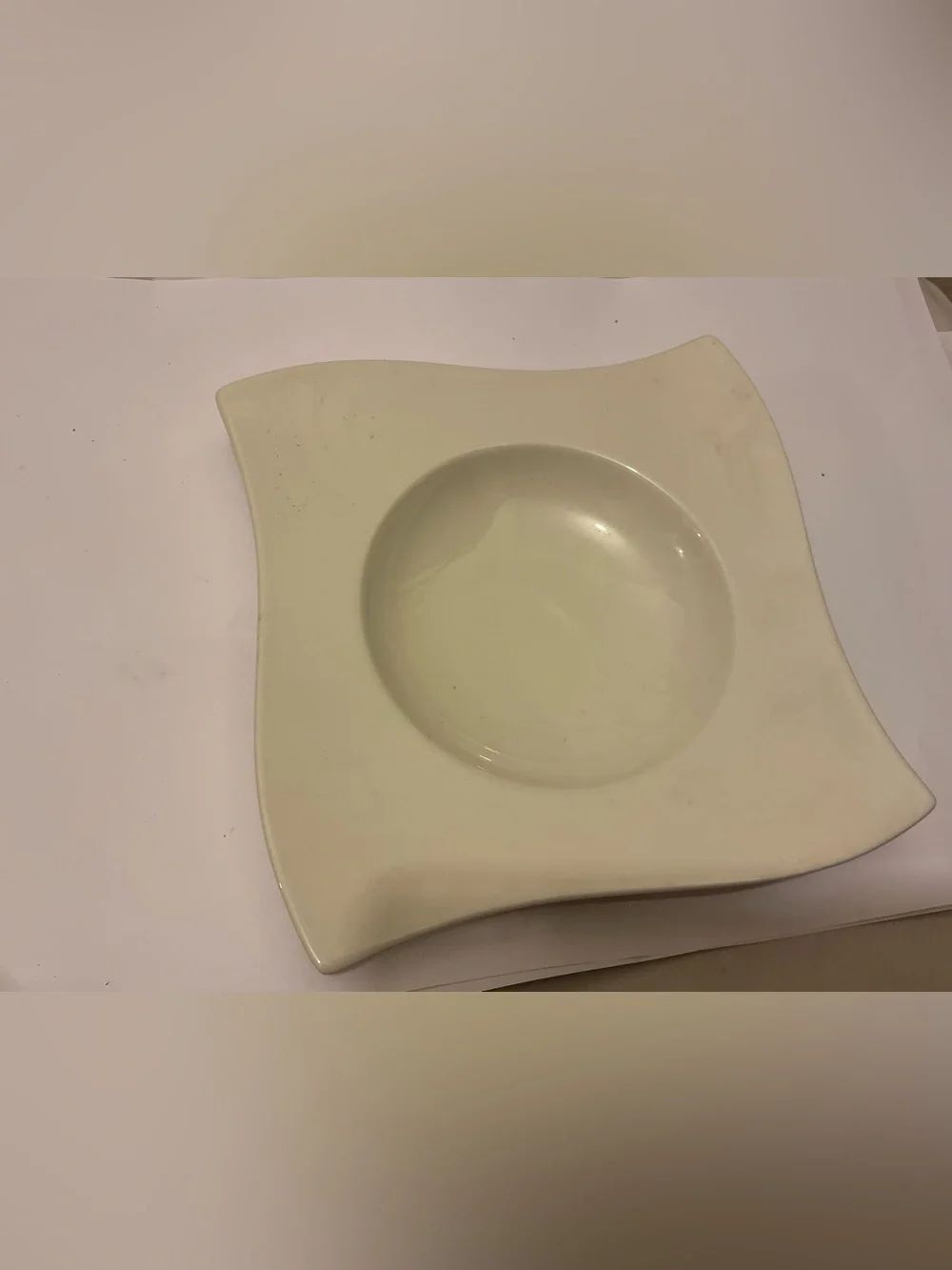 Villeroy & Boch Cream Square Bowl with Curved Corners Germany G6